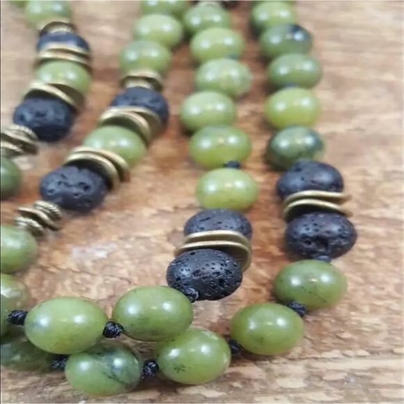 Jade and lava stone Buddha meditation mala - Picture 3 of 5